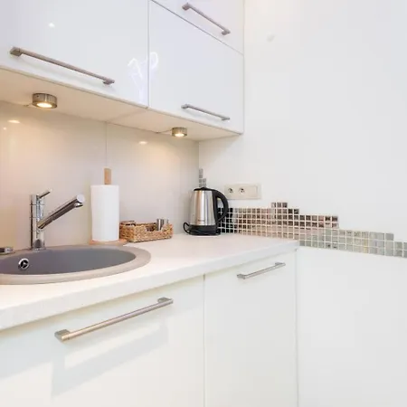 Urban Blue 2 Bedroom Wola شقة *