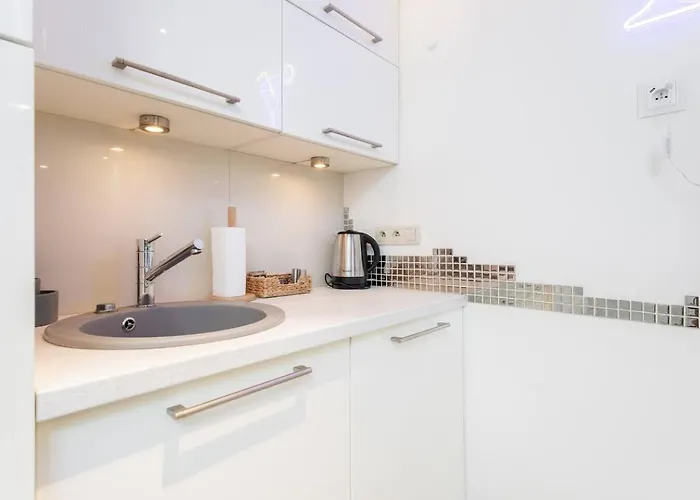 Urban Blue 2 Bedroom Wola Lejlighed *