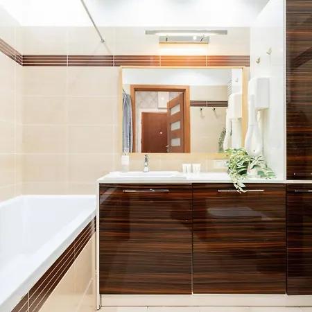 公寓 Urban Blue 2 Bedroom Wola 华沙